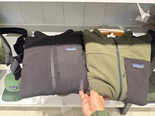 Patagonia R1与R2夹克详解:打造每个户外场景的最佳选择